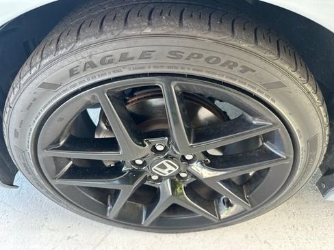 Used 2024 Honda Civic Sport image 12