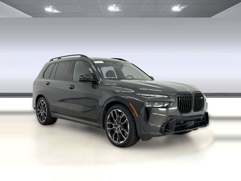 Certified 2024 BMW X7 M60i w/ Executive Package AWD/4WD image 7