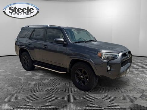 Used 2016 Toyota 4Runner SR5 RWD image 7