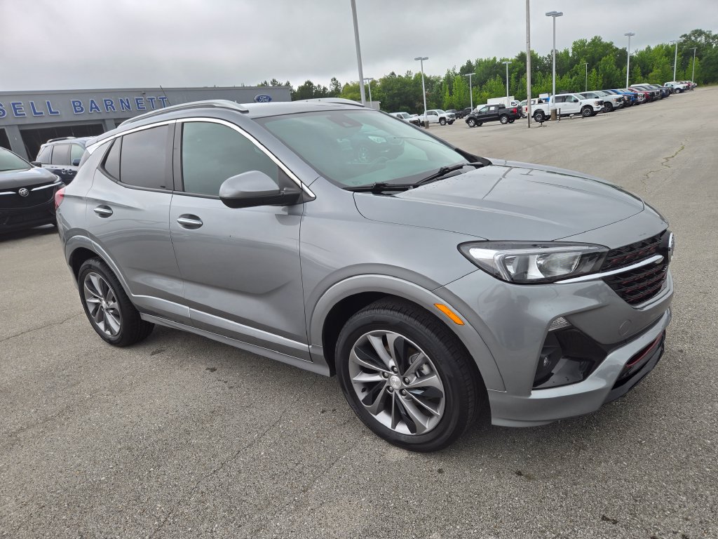 Used 2023 Buick Encore GX Select w/ Sport Touring Package FWD image 2