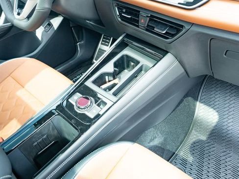 New 2026 Volkswagen Tiguan SEL R-Line AWD/4WD image 45