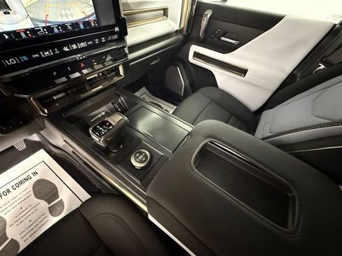 Used 2024 GMC Hummer EV 3X AWD/4WD image 31