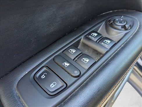 Used 2019 Jeep Compass Latitude w/ Popular Equipment Group image 10