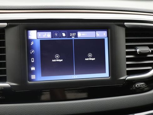 Used 2023 Chrysler Voyager LX FWD image 20