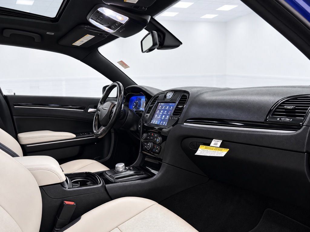 Used 2019 Chrysler 300 S w/ 300S Premium Group 2 AWD/4WD image 19