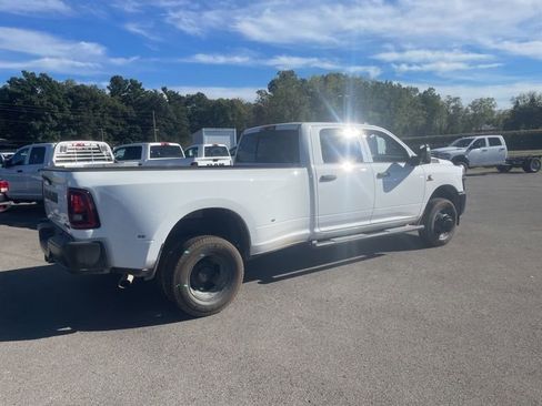 New 2026 RAM 3500 Tradesman AWD/4WD image 3