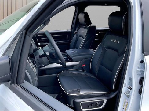 New 2026 RAM 1500 Laramie AWD/4WD image 19