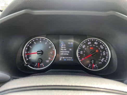 Used 2022 Toyota RAV4 LE image 29