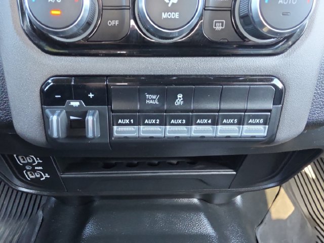 Used 2022 RAM 2500 Tradesman w/ Chrome Appearance Group AWD/4WD image 30