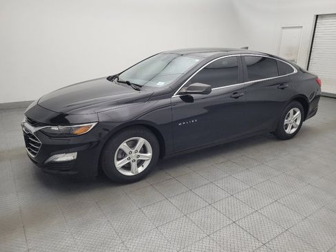Used 2020 Chevrolet Malibu LS FWD image 2