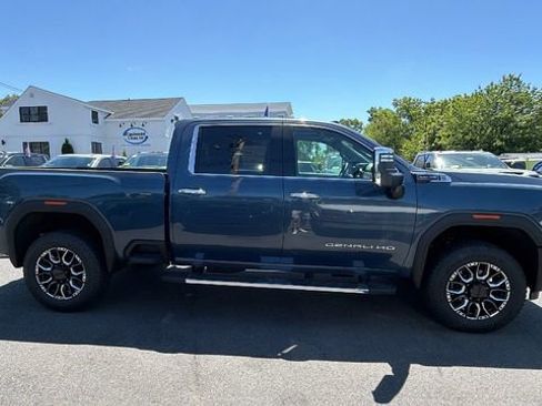 New 2026 GMC Sierra 2500 Denali w/ Denali Reserve Package AWD/4WD image 8
