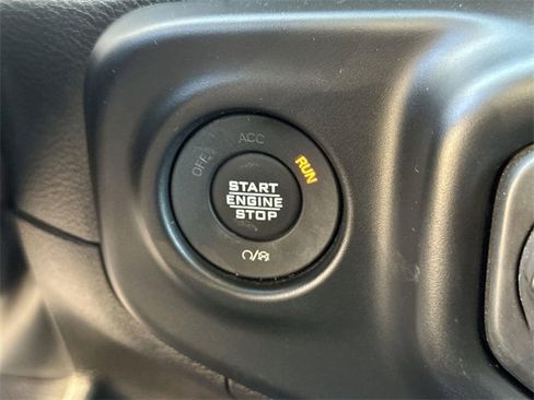 Used 2023 Jeep Wrangler Sport S image 15