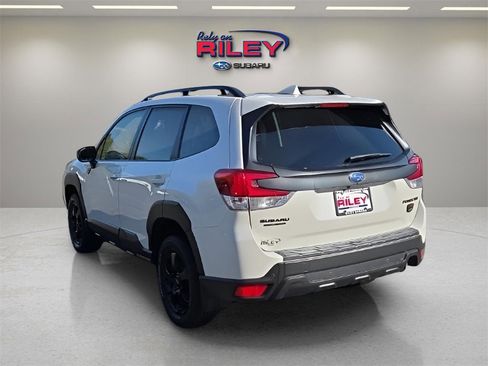 Used 2022 Subaru Forester Wilderness w/ Wilderness Package image 3