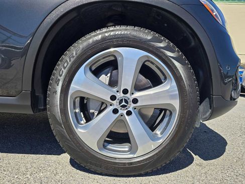 Used 2021 Mercedes-Benz GLC 300 4MATIC image 9