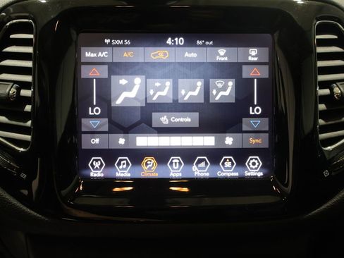 Used 2018 Jeep Compass Limited AWD/4WD image 29