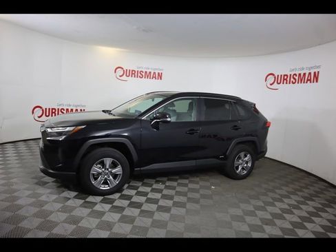 Used 2022 Toyota RAV4 XLE w/ Convenience Package AWD/4WD image 5
