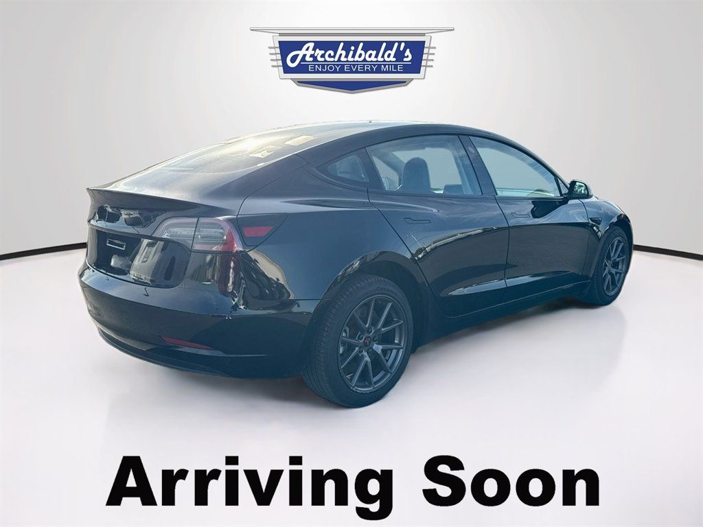 Used 2021 Tesla Model 3 Standard Range Plus RWD image 3