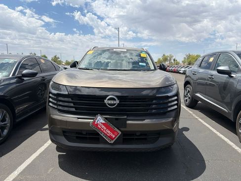 Certified 2026 Nissan Kicks SV w/ Charging Package FWD image 2