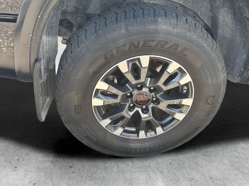 Used 2024 Nissan Titan PRO-4X w/ Pro-4x Convenience Package AWD/4WD image 26