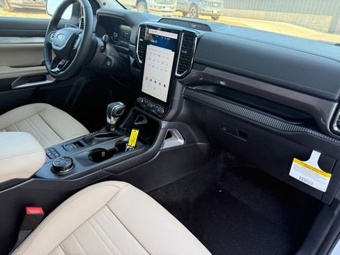 New 2025 Ford Ranger Lariat image 12