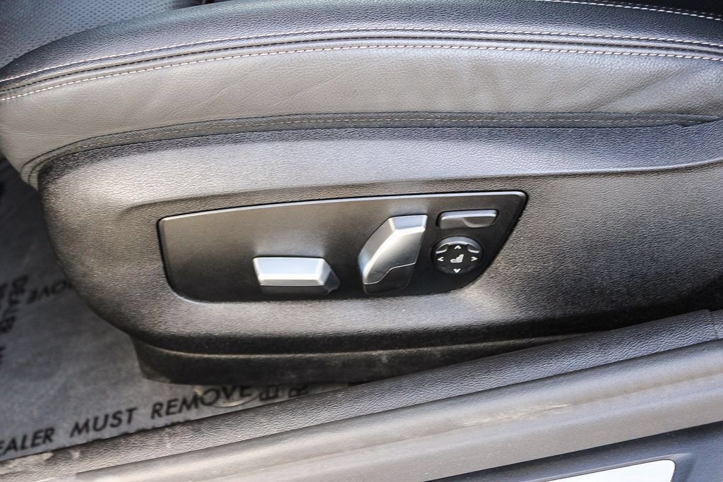 Used 2023 BMW 540i xDrive w/ Premium Package AWD/4WD image 21