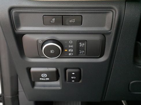 Used 2023 Ford Expedition Limited AWD/4WD image 28