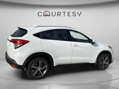 Used 2021 Honda HR-V EX image 4