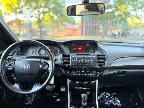 Used 2017 Honda Accord Sport Special Edition image 8