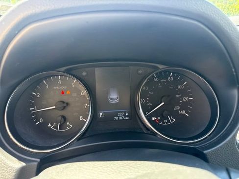 Used 2022 Nissan Rogue Sport SV w/ Technology Package AWD/4WD image 16