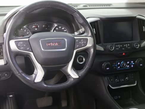 Used 2018 GMC Terrain SLT w/ Preferred Package image 2