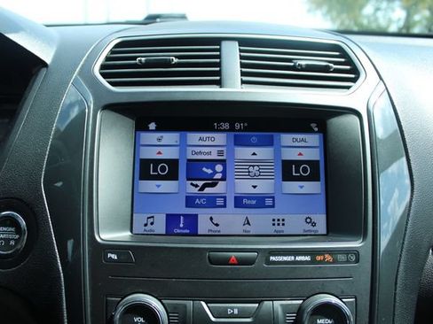 Used 2019 Ford Explorer XLT w/ Equipment Group 202A FWD image 20