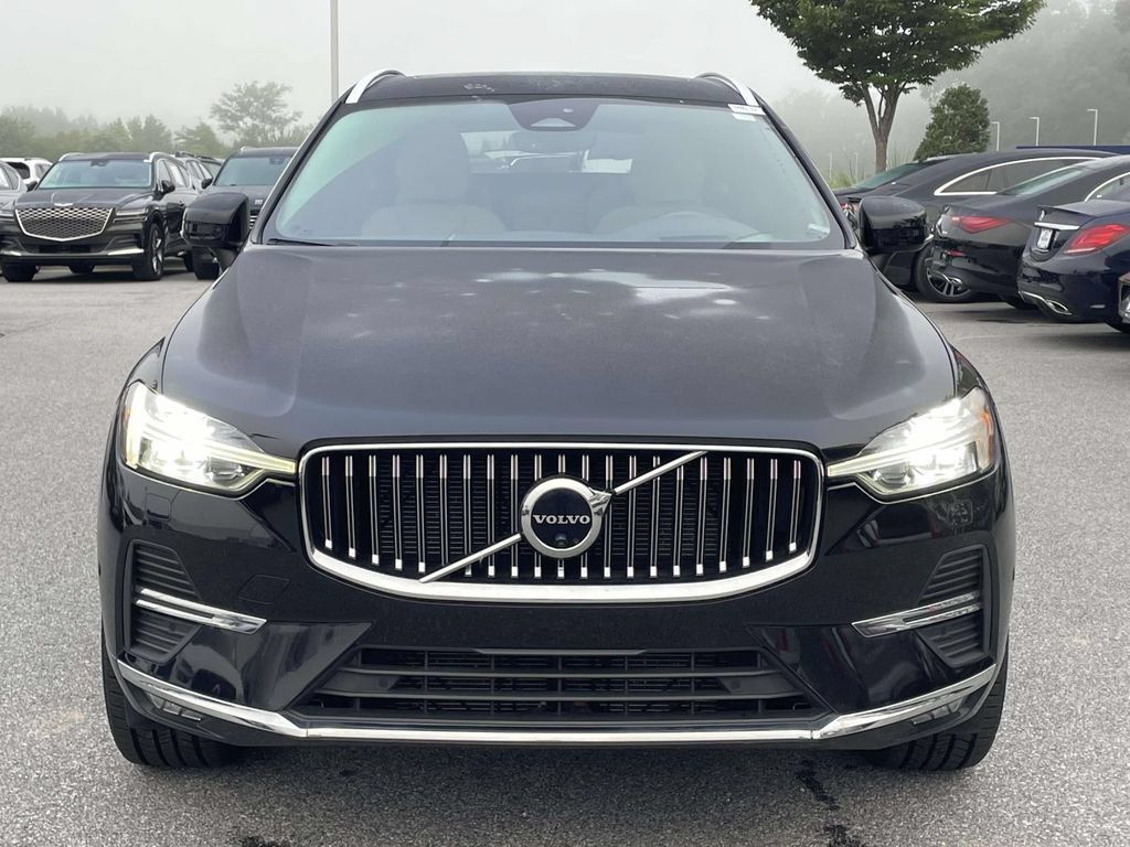 Used 2023 Volvo XC60 B5 Ultimate w/ Climate Package FWD image 23