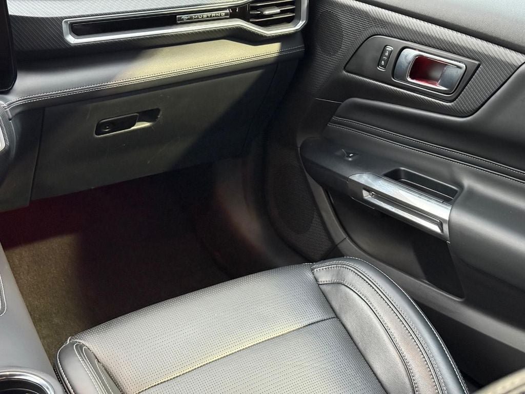 Used 2025 Ford Mustang GT Premium RWD image 14