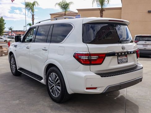 Used 2022 Nissan Armada SL w/ Captain's Chairs Package image 6