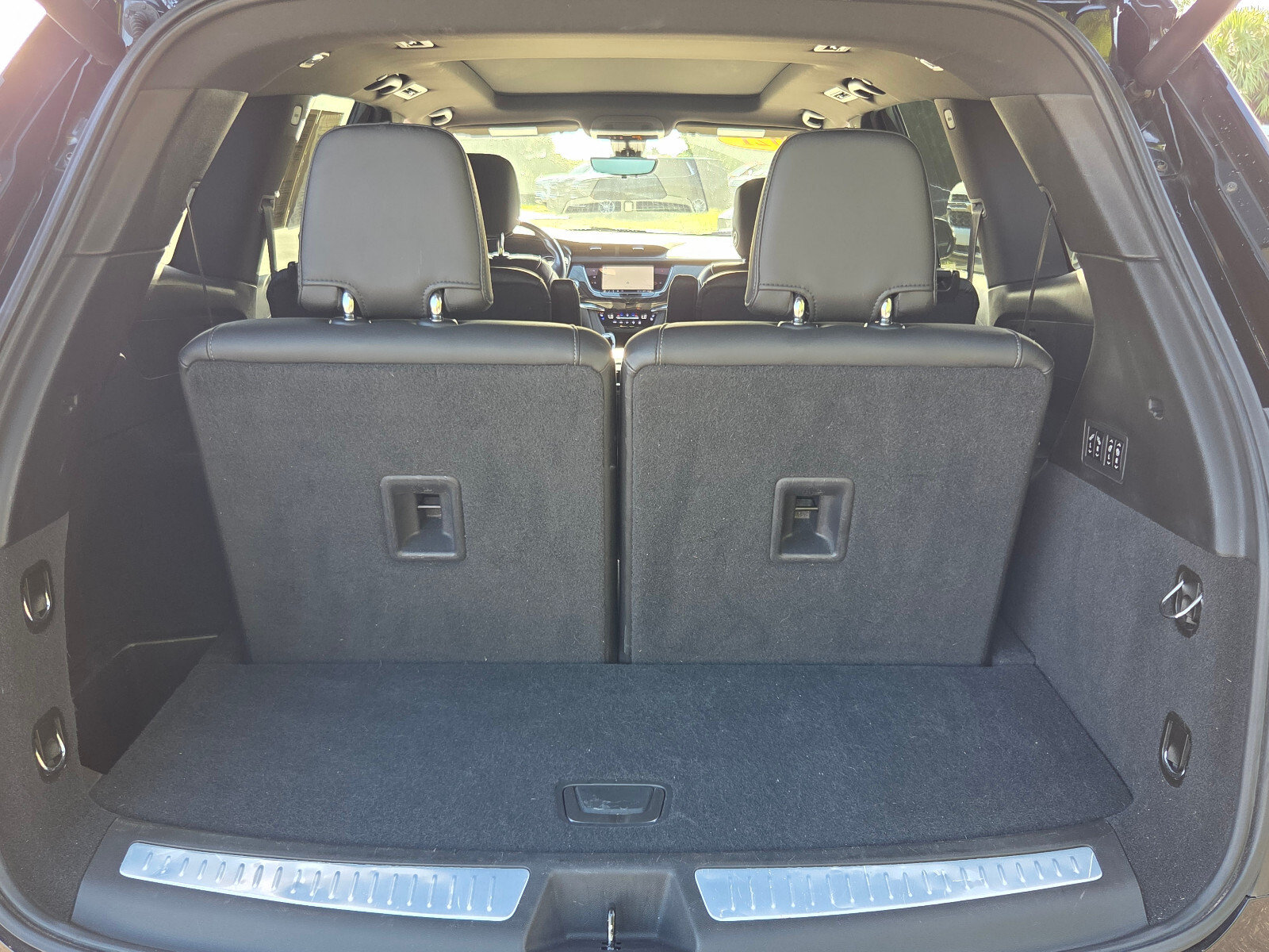 Used 2021 Cadillac XT6 Premium Luxury FWD image 14