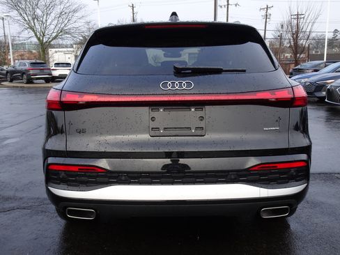 Certified 2025 Audi Q5 Prestige image 4