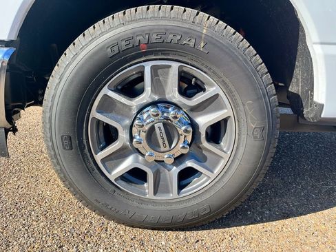 New 2026 Ford F350 Lariat RWD image 9