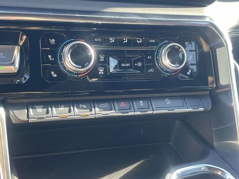 Certified 2025 GMC Sierra 2500 Denali Ultimate w/ Max Trailering Package AWD/4WD image 23