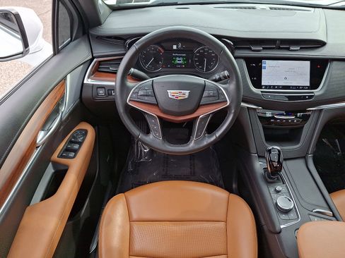 Used 2023 Cadillac XT5 Premium Luxury image 11