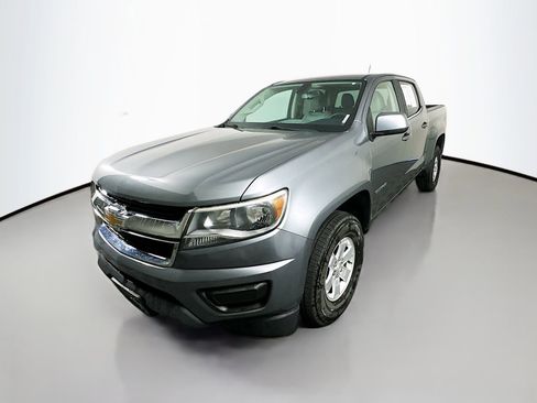 Used 2020 Chevrolet Colorado W/T w/ WT Convenience Package AWD/4WD image 3