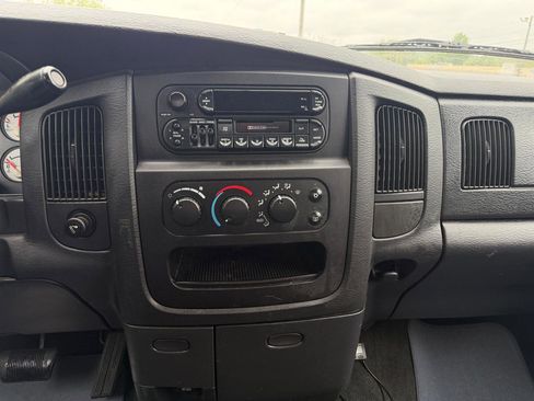 Used 2003 Dodge Ram 1500 Truck 2WD Quad Cab image 22