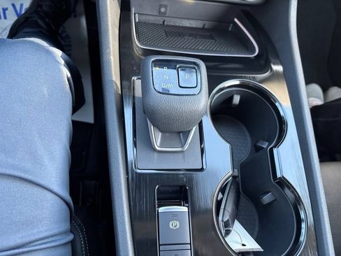 Used 2025 Nissan Rogue SL w/ Tech Package FWD image 18