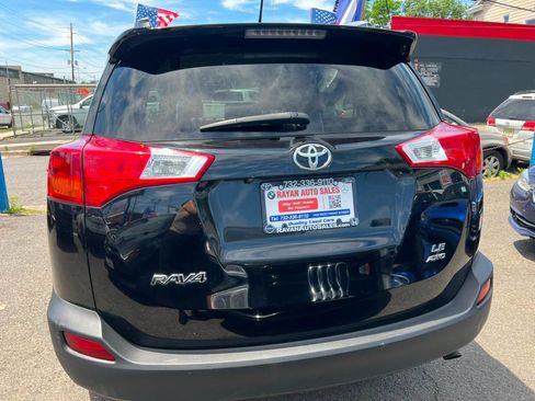 Used 2013 Toyota RAV4 LE AWD/4WD image 8