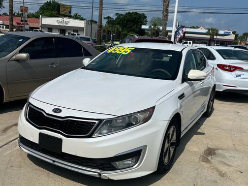 Used 2012 Kia Optima Hybrid FWD image 2