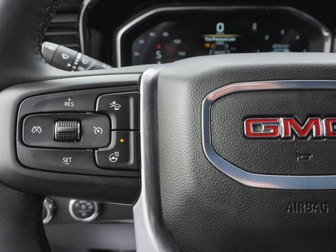Used 2025 GMC Sierra 1500 Elevation image 20