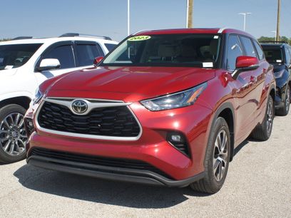 Used 2023 Toyota Highlander XLE