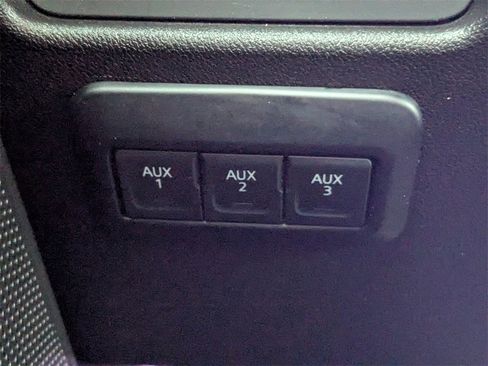 Certified 2023 Chevrolet Colorado Trail Boss w/ Technology Package image 36