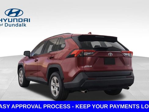 Used 2020 Toyota RAV4 LE FWD image 5