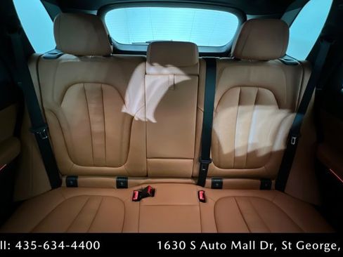 Used 2022 BMW X5 xDrive40i w/ M Sport Package image 25