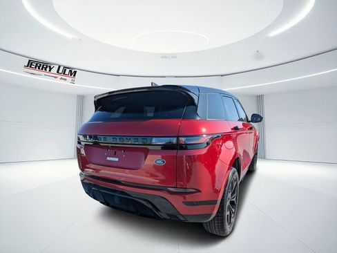 Used 2022 Land Rover Range Rover Evoque R-Dynamic SE image 3